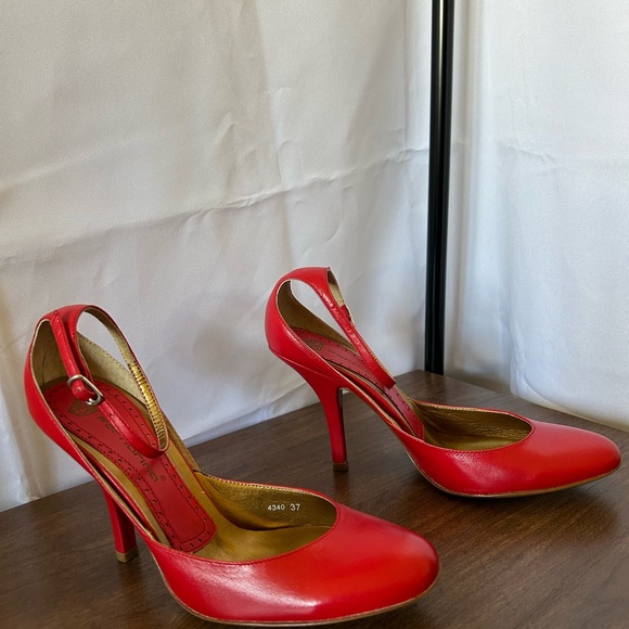 Vintage NWOT Fornarina Red Heels with ankle strap - Picture 7 of 13